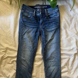 American Eagle Outfitters Super Stretch jeans medium wash size 2 long